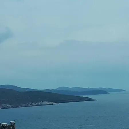 Rossana Sea View Apartment *