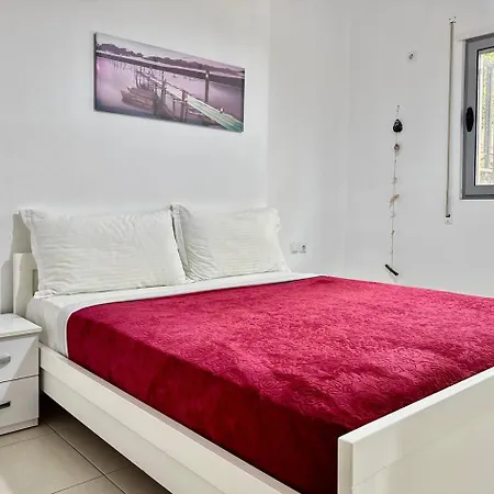 Rossana Sea View Apartament *