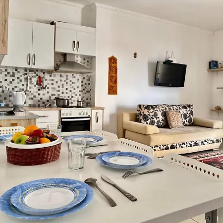 Rossana Sea View Apartament *