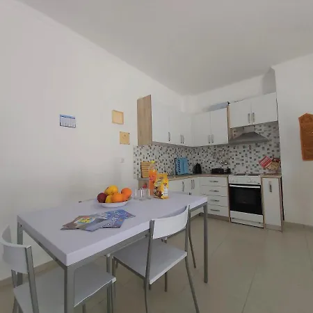 Rossana Sea View Apartment
